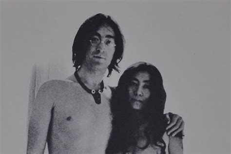 Naked album photos of John Lennon and Yoko Ono to be。